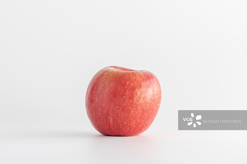 白色背景下的苹果特写镜头图片素材