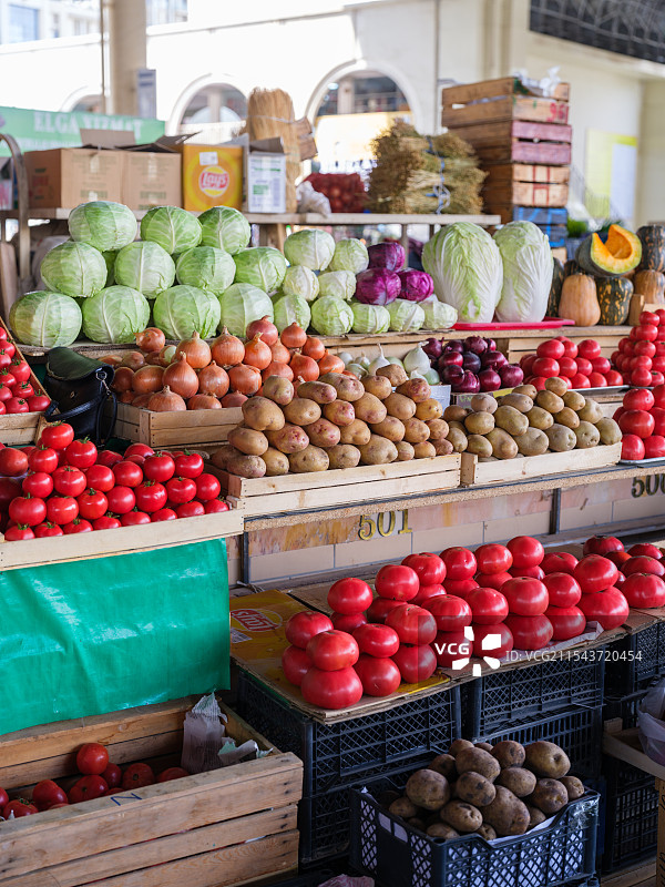塔什干巴扎里售卖的农产品图片素材