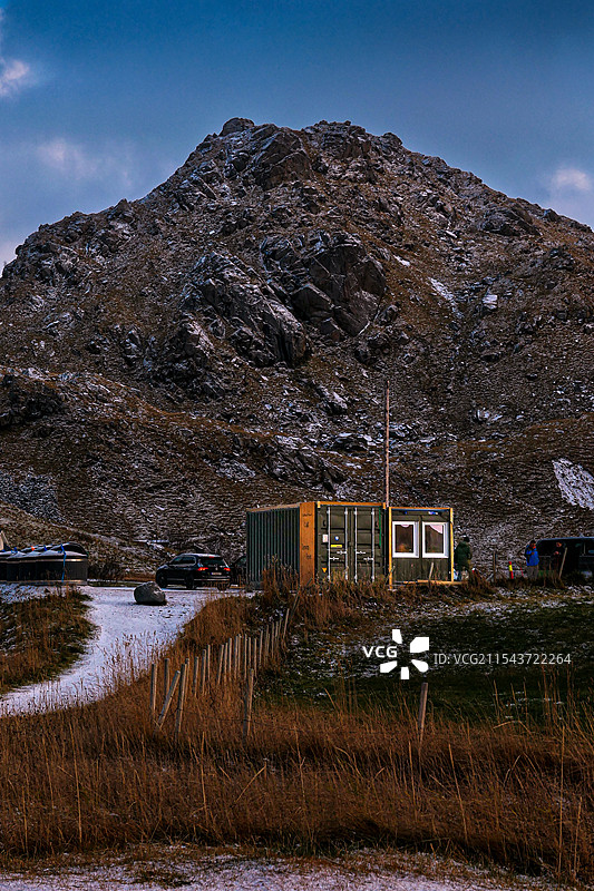 大山下图片素材