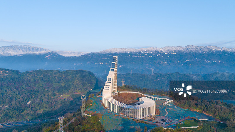 航拍四川雅安雨城区雅雨塔图片素材
