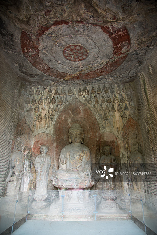 龙门石窟，是世界上造像最多、规模最大的石刻艺术宝库图片素材