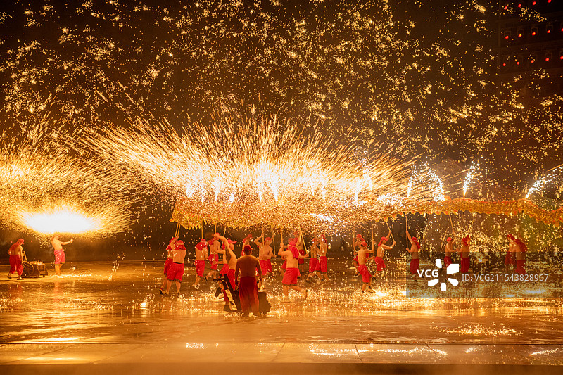 重庆铜梁 非遗火龙 打铁花图片素材