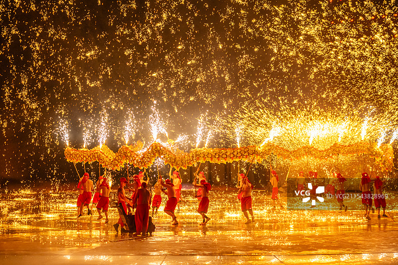 重庆铜梁 非遗火龙 打铁花图片素材
