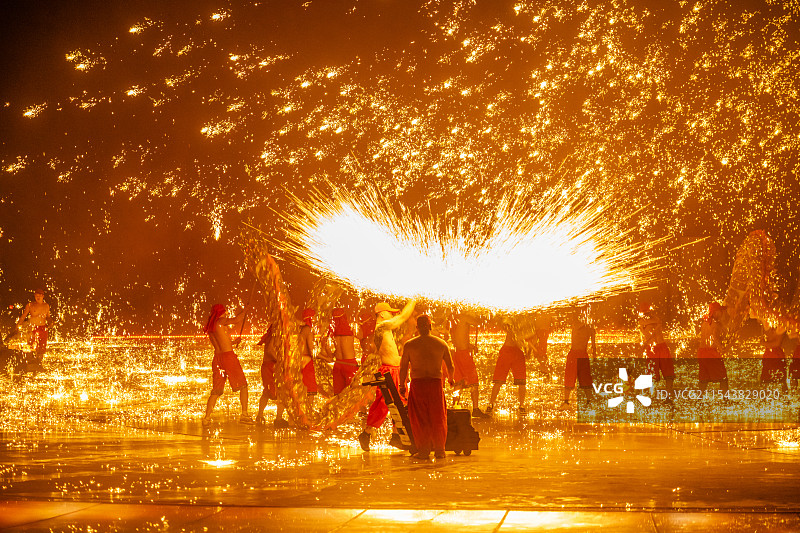重庆铜梁 非遗火龙 打铁花图片素材