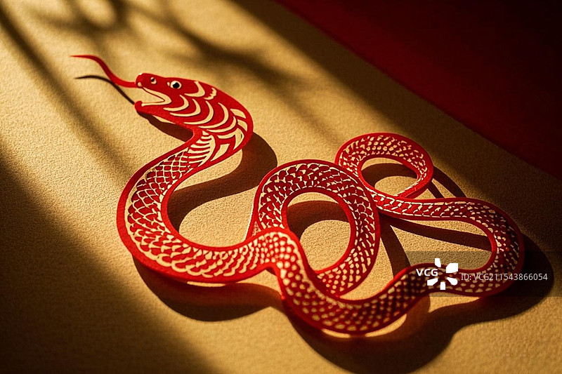 蛇年红色剪纸图片素材