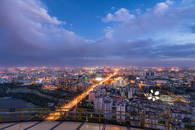 俯瞰北京丰台区西三环南三环夜景车流图片素材