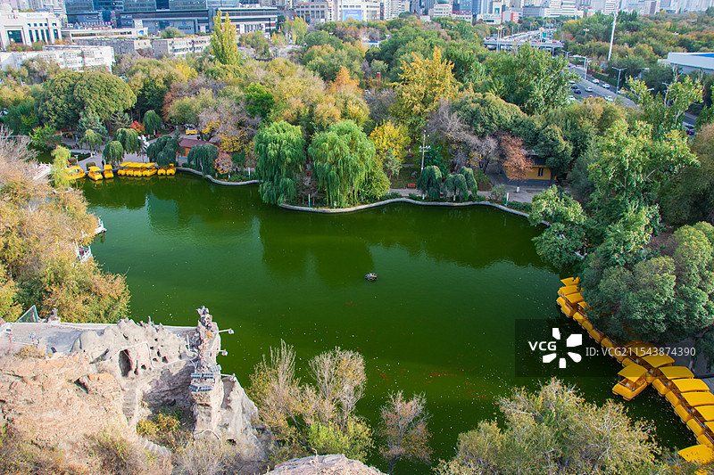 秋日的乌鲁木齐红山公园图片素材