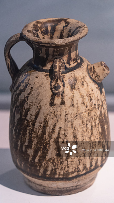 宿迁市泗洪县博物馆的藏品（化石、陶器、瓷器）图片素材