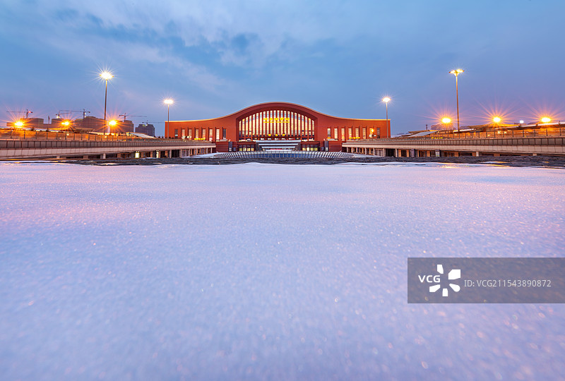 哈尔滨西站火车站冬景图片素材