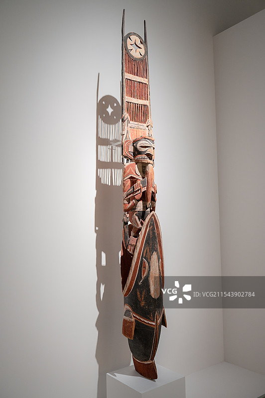 巴布亚新几内亚，新爱尔兰岛北部，丧葬雕刻图片素材
