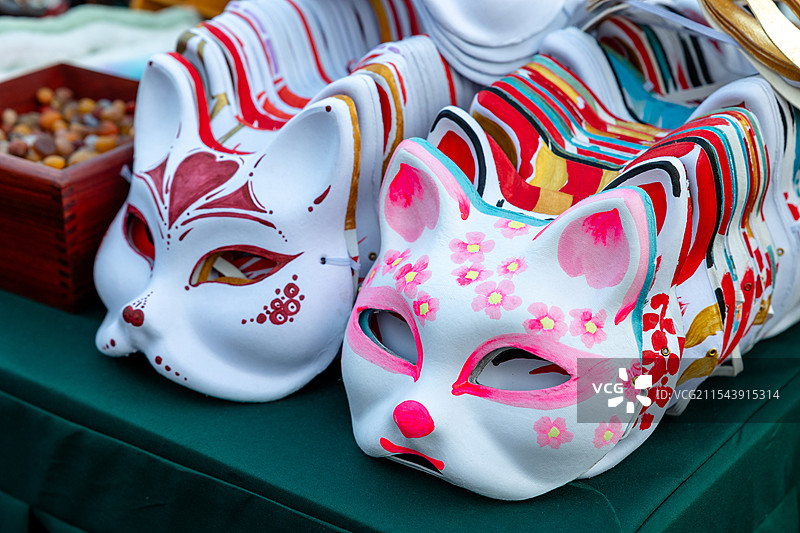 民间手绘狐狸面具图片素材