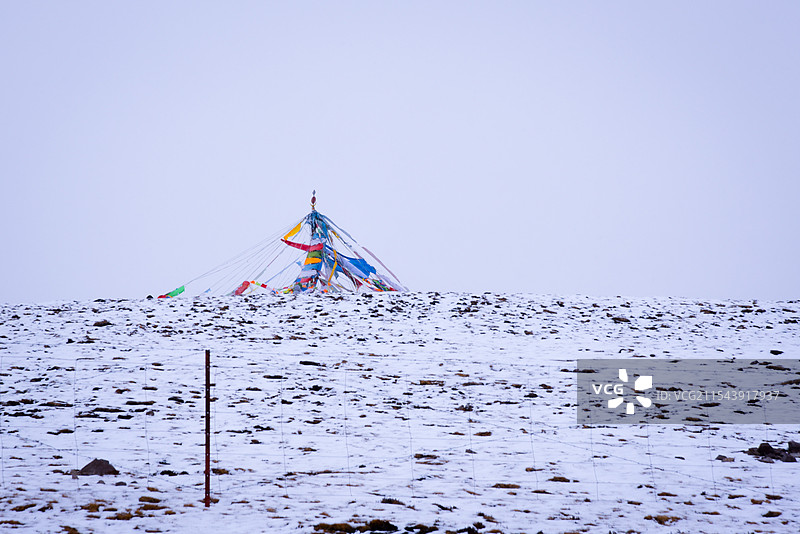 雪域上的经幡图片素材