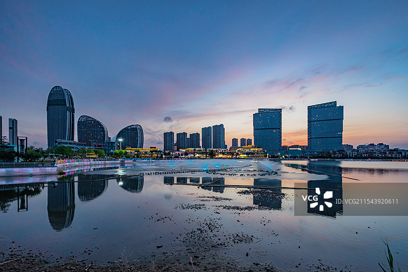 青岛城市阳台音乐灯光秀图片素材