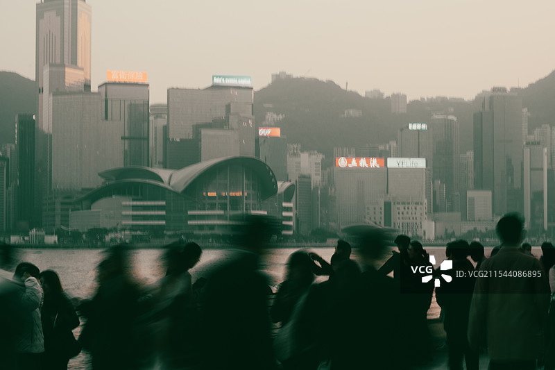 今日离港薛桐图片素材