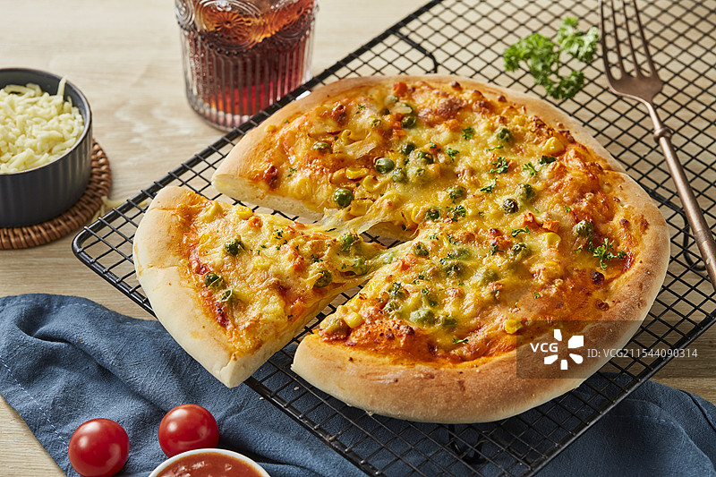 西餐美食 意式肉酱披萨图片素材