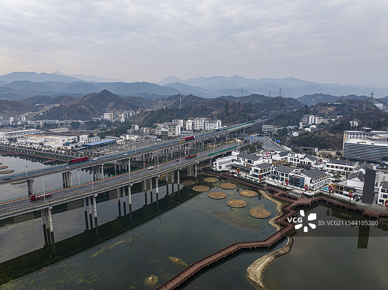 航拍湖北省十堰市丹江口市武当山太极湖风光图片素材