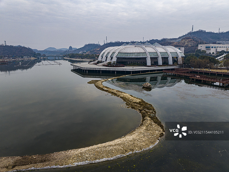 航拍湖北省十堰市丹江口市武当山太极湖风光图片素材
