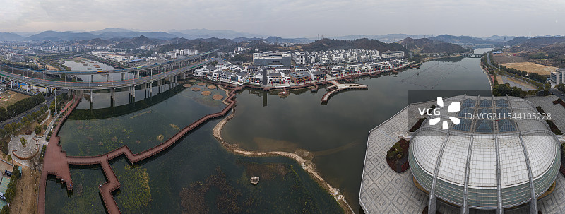 航拍湖北省十堰市丹江口市武当山太极湖风光图片素材