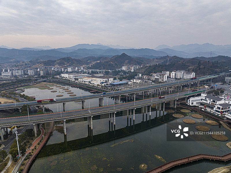 航拍湖北省十堰市丹江口市武当山太极湖风光图片素材