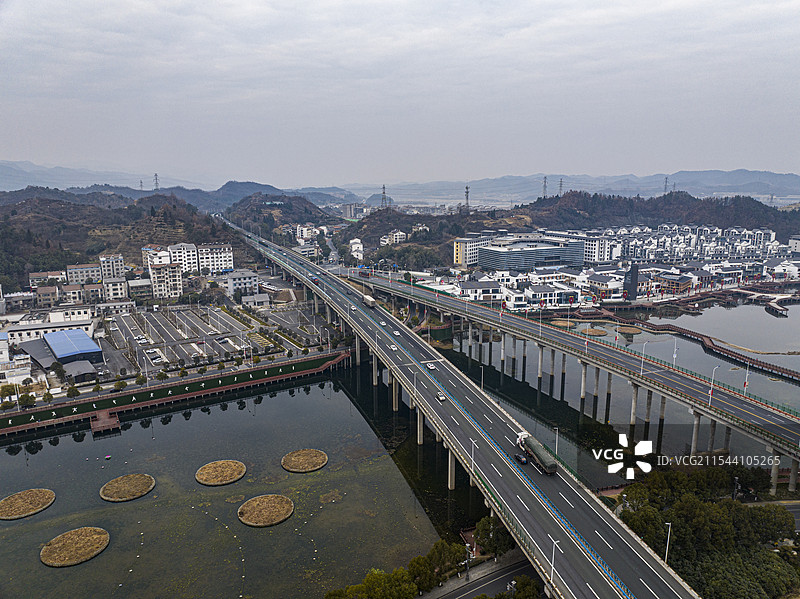 航拍湖北省十堰市丹江口市武当山太极湖风光图片素材