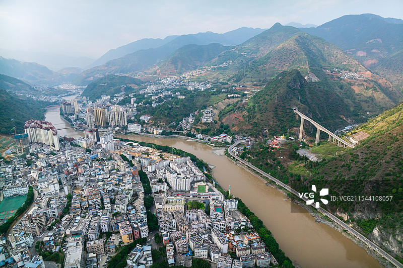 云南怒江傈僳族自治州泸水市城市航拍景观图片素材