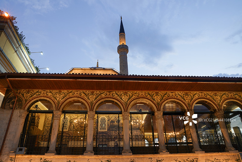 巴尔干地区 阿尔巴尼亚 地拉那 斯坎德培广场  Et'hem Bey清真寺图片素材