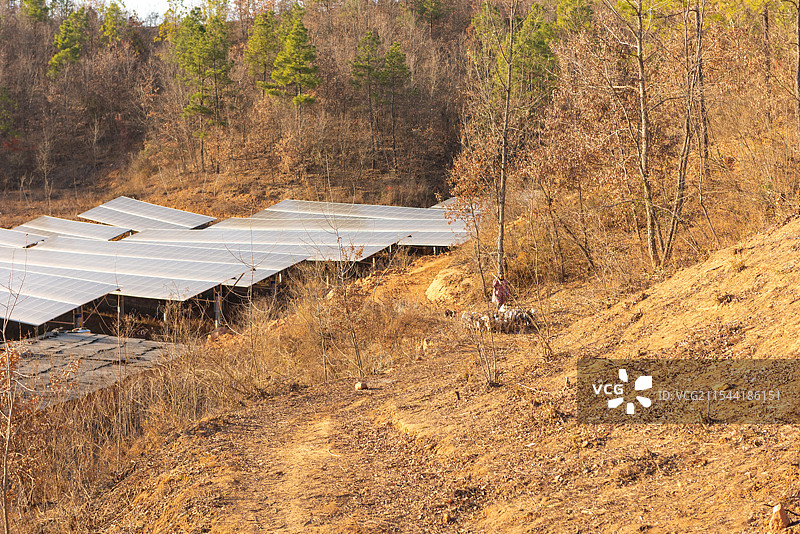 湖北谷城县农村光伏发电板图片素材