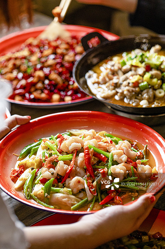 麻辣牛蛙馋嘴牛蛙凤爪卤鸡爪川菜成都美食江湖菜爆炒腰花火爆脆肚爆肚爆炒虾仁图片素材
