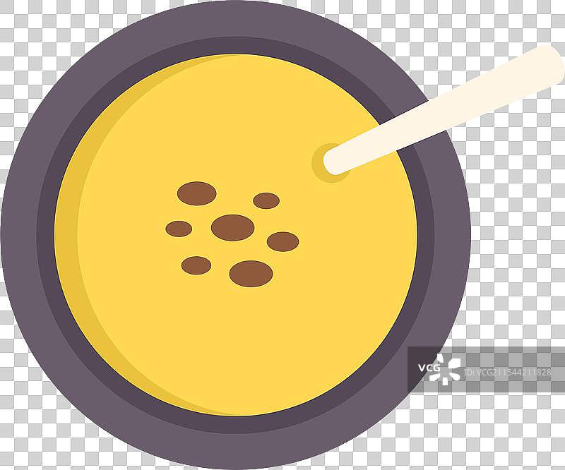 一碗美味的汤，汤匙正要舀入其中图片素材