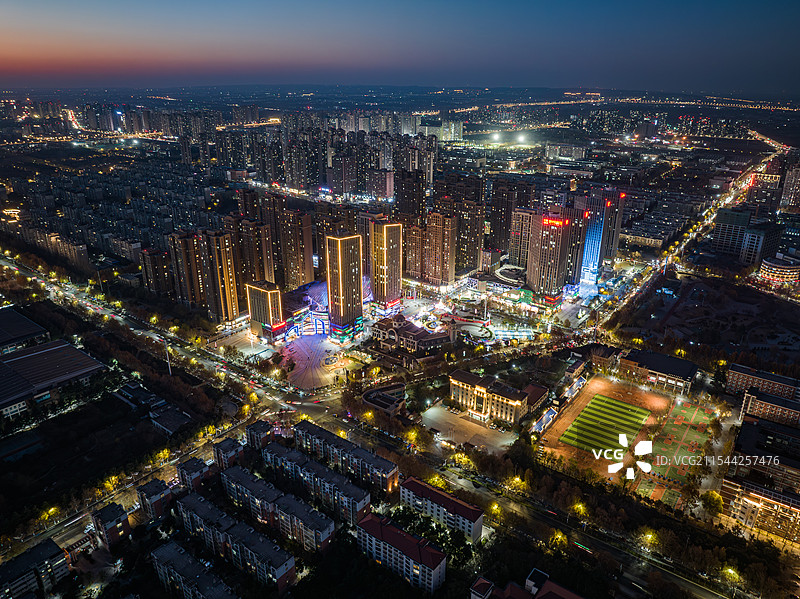 郑州高新区朗悦公园茂商圈图片素材