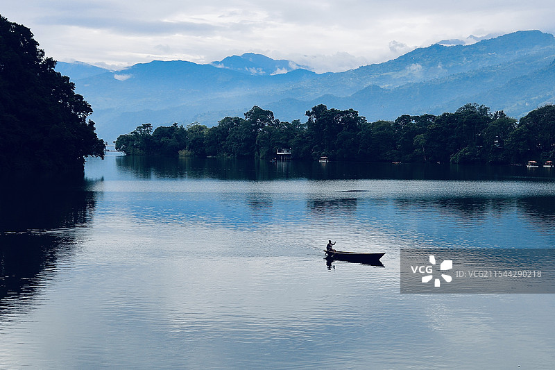 尼泊尔博卡拉的费瓦湖图片素材