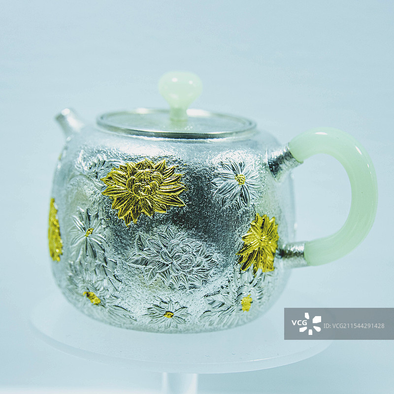玉石手柄小银壶纯银999泡茶沏茶壶手工一张打足银壶图片素材