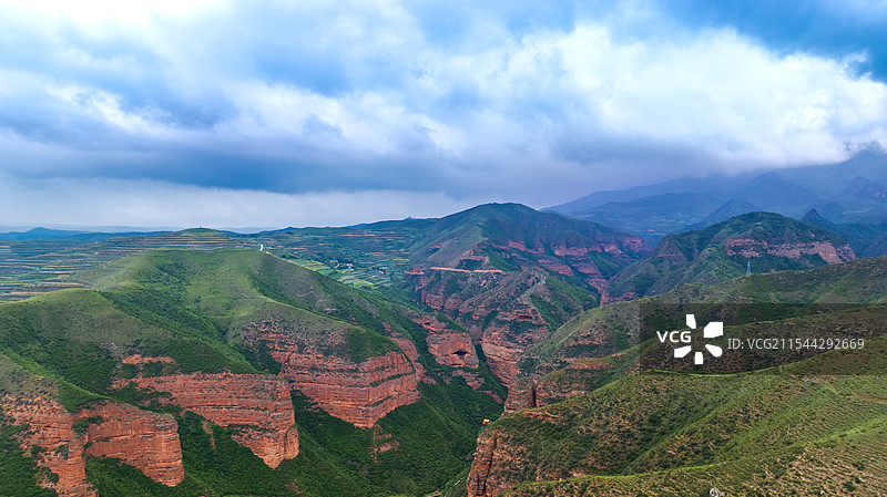甘肃临潭冶力关国家地质公园赤壁幽谷风景图图片素材