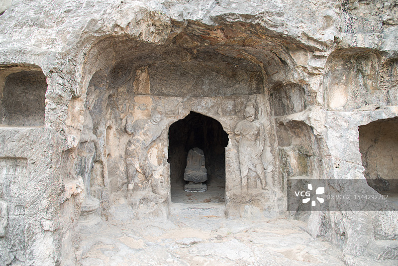 龙门石窟，是世界上造像最多、规模最大的石刻艺术宝库图片素材