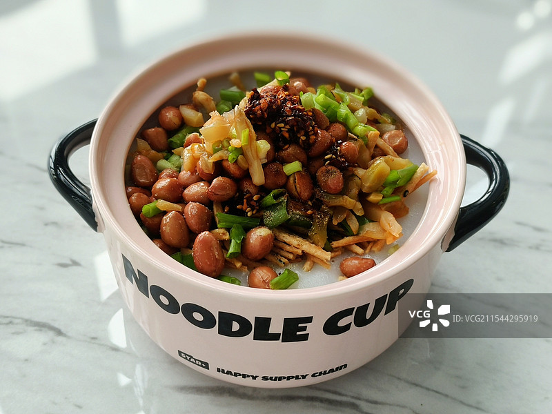 米糊的另一种吃法，辣四川特色小吃:油茶图片素材