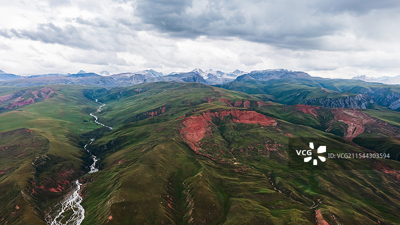 航拍天山石林风景区图片素材