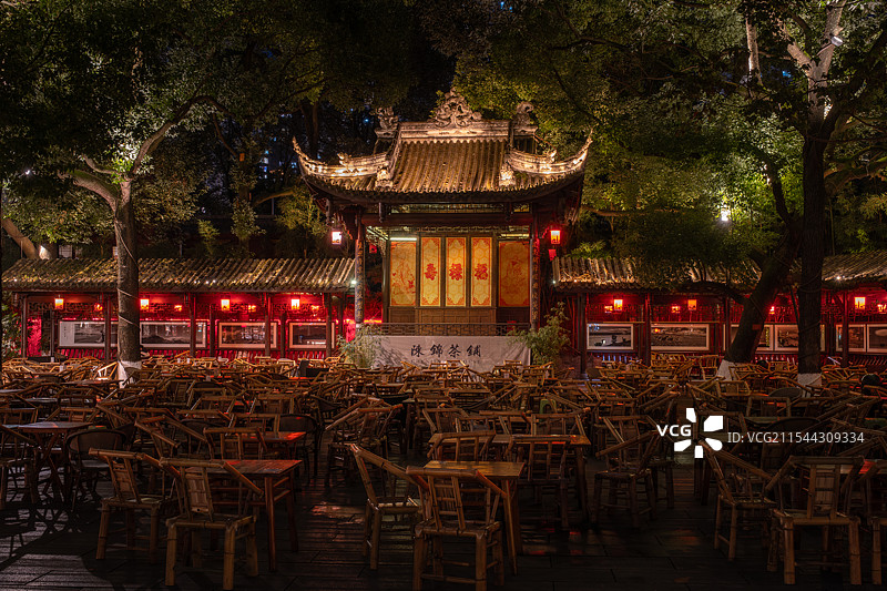 夜晚无人的陈锦茶铺图片素材