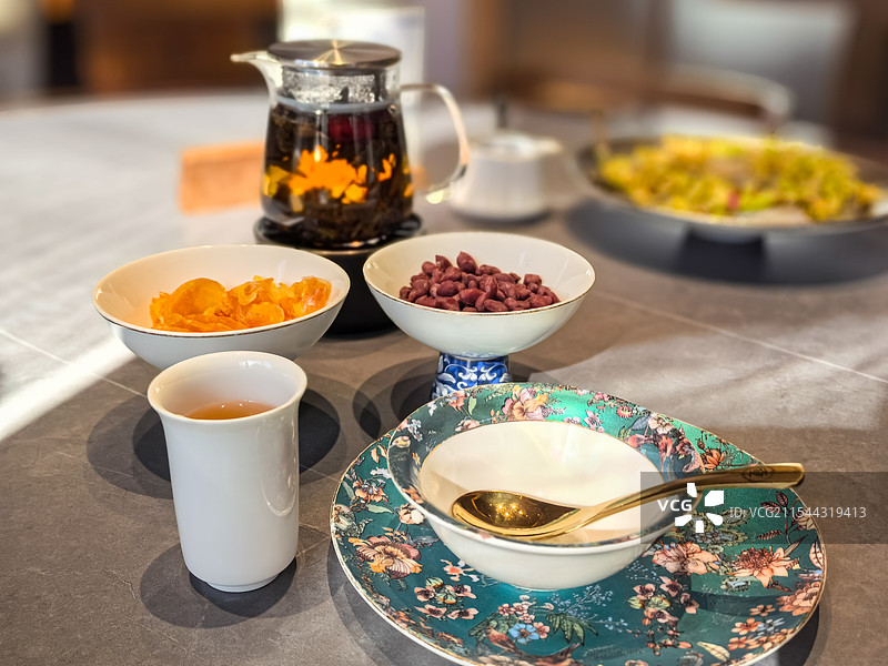 中国城市生活烛光晚餐拍摄主题，住宅内部环境，西餐餐厅餐馆餐桌上的厨具，室内无人图像摄影图片素材