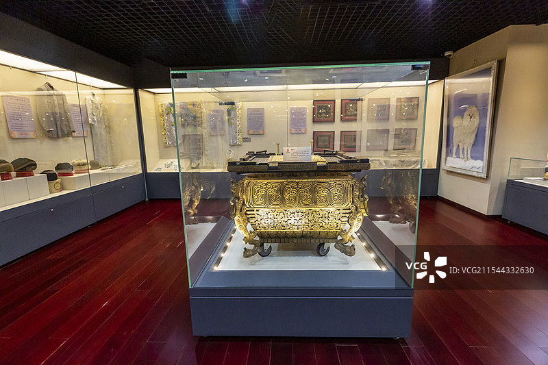 北京市东城区非遗博物馆：奥运缶（2008年北京奥运会开幕式上，演出“击缶而歌”时所使用的道具）图片素材