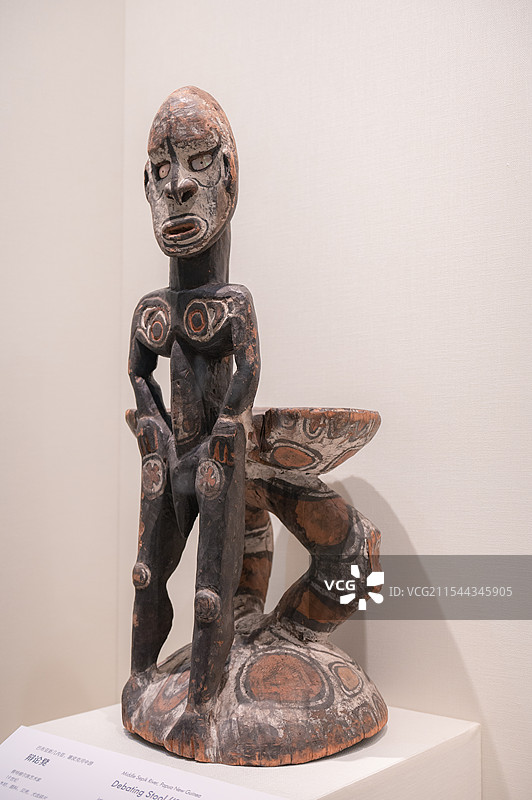 巴布亚新几内亚，塞皮克河中游，辩论凳图片素材