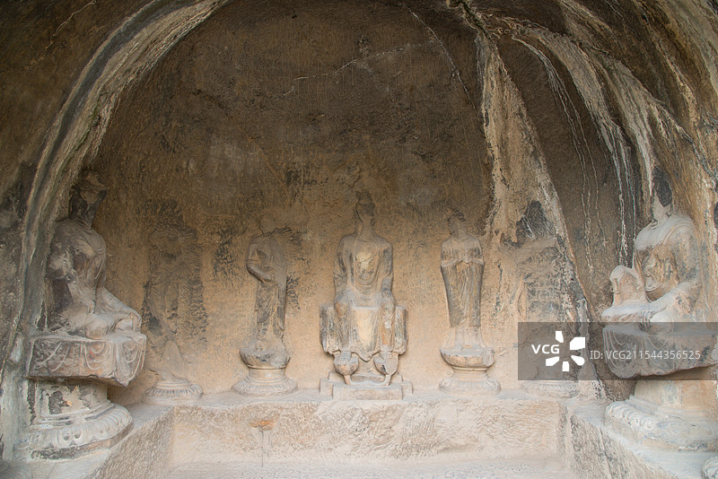 龙门石窟，是世界上造像最多、规模最大的石刻艺术宝库图片素材