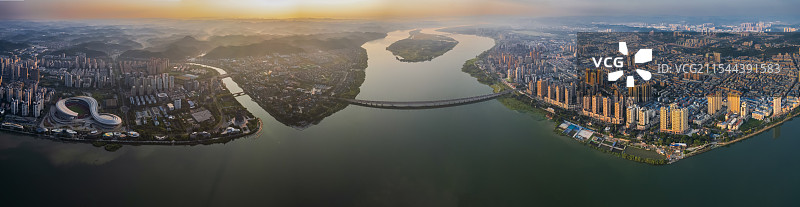 航拍日出时分的四川遂宁城市风景图片素材
