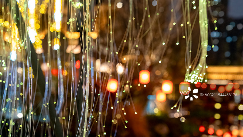 城市夜晚的光纤灯光氛围图片素材