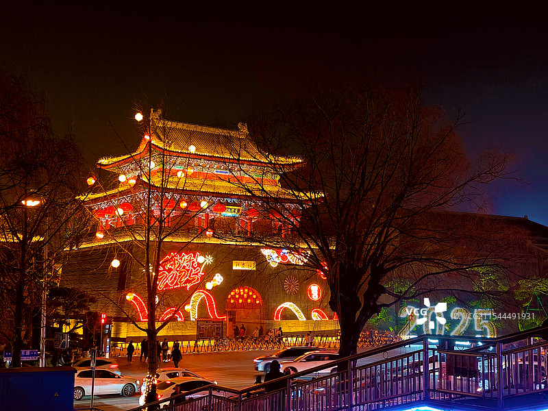 春节期间，莒县莒国故城拱辰门张灯结彩图片素材