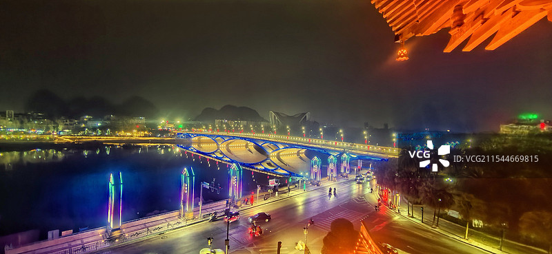 桂林解放桥夜景风光图片素材
