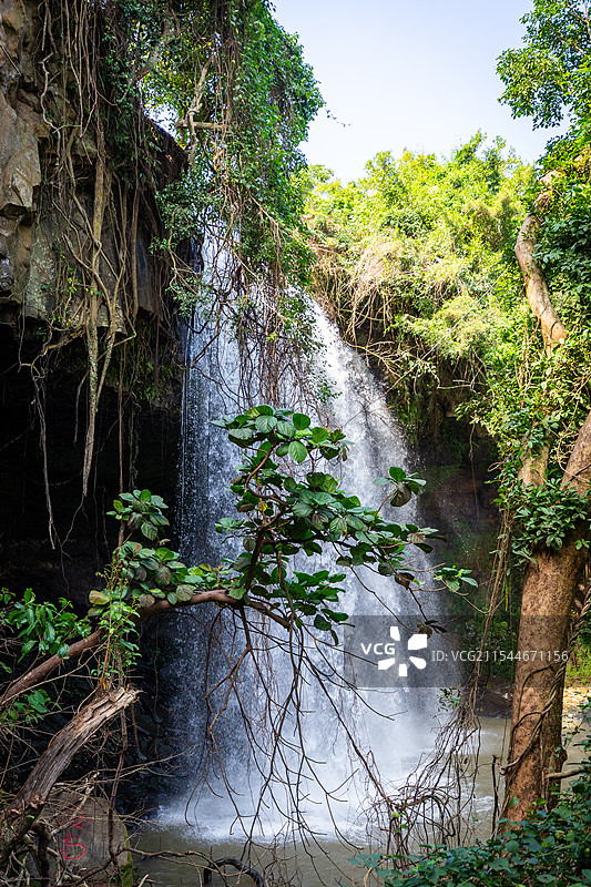 海南澄迈古银瀑布图片素材