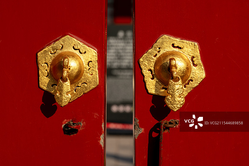 北京故宫门钉光影图片素材