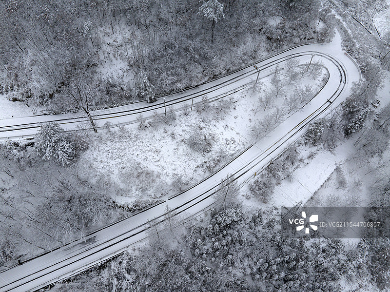 冬天山区雪景道路交通自然风光图片素材