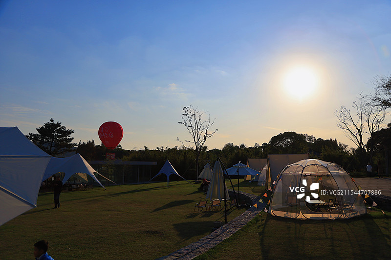 无锡蠡湖渤公岛免费环湖公园绿地露营野营音乐户外火锅烧烤大自然图片素材