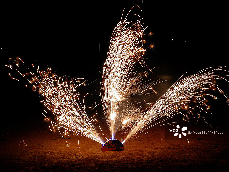 三叉烟花图片素材